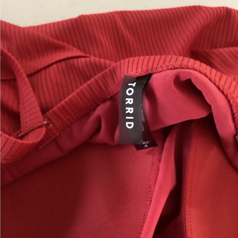 Torrid Vibrant Red Wireless Ribbed Strapless Swimtop - Picture 10 of 11